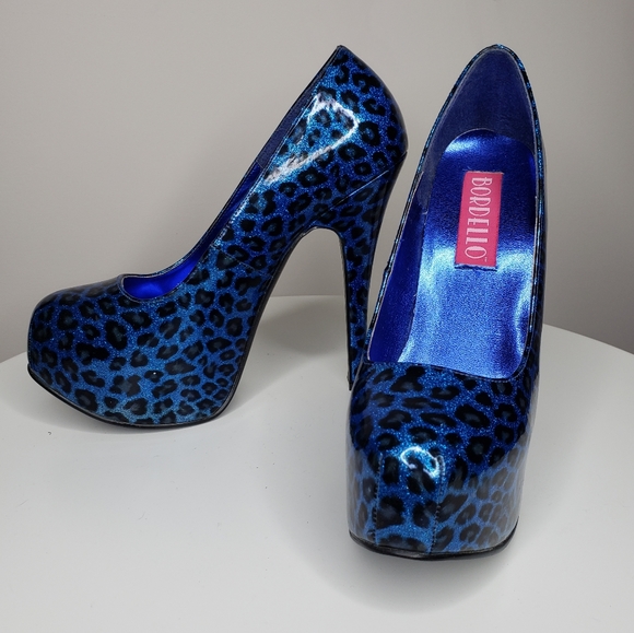 Bordello - Picture 2 of 7